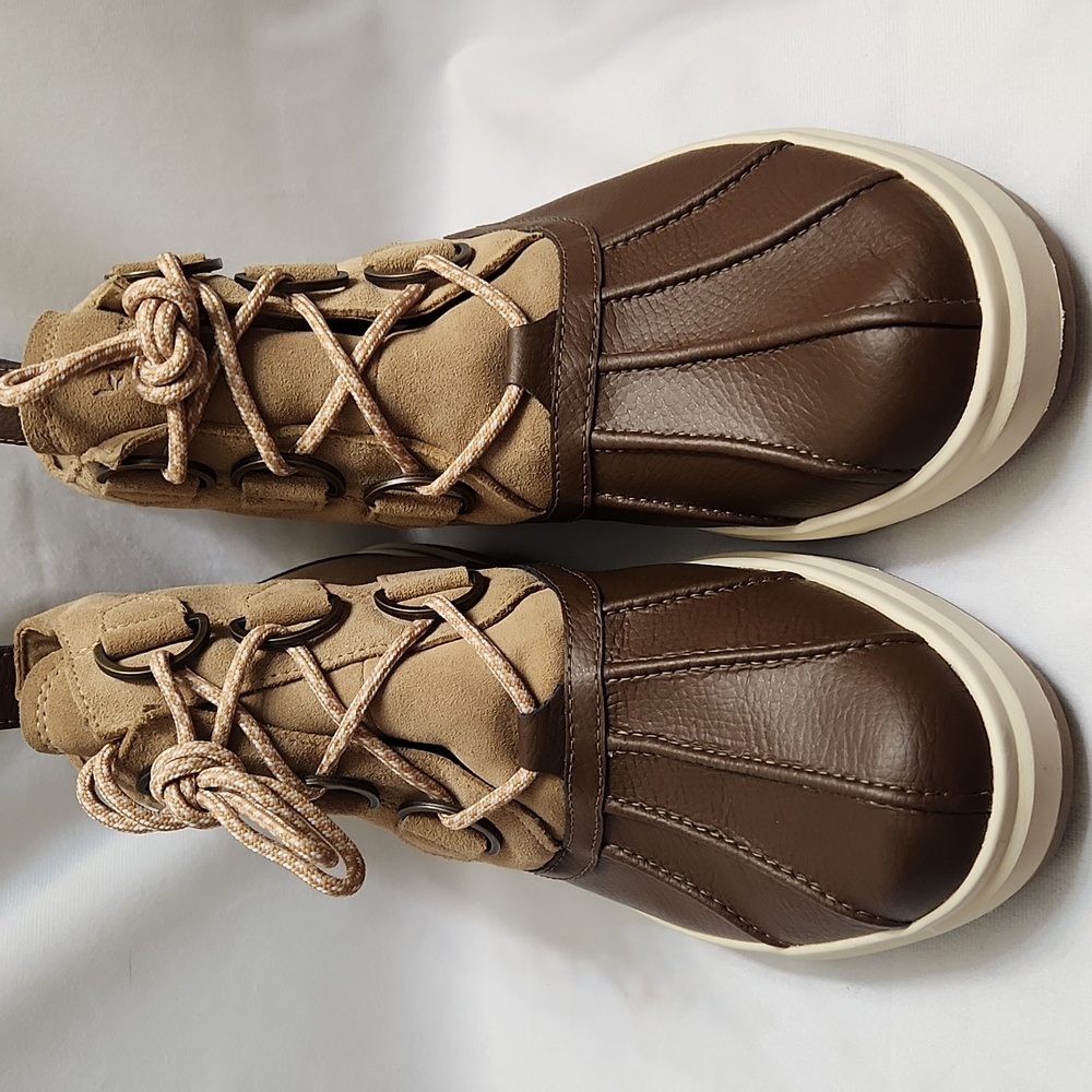 Koolaburra by UGG Tan Brown Leather Lace-up Winter boots (w size 9)